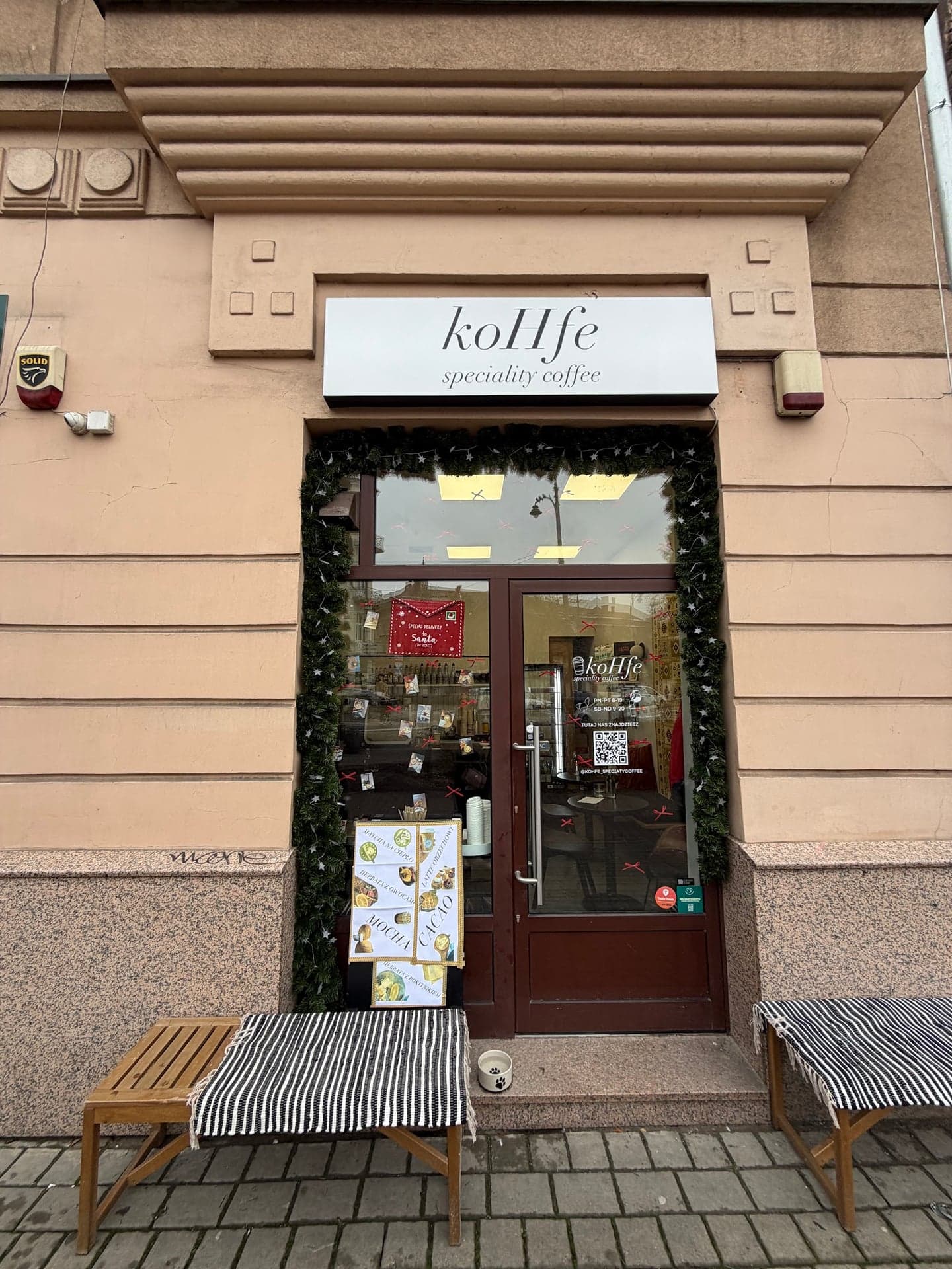 Kawiarnia kohfe specialty coffee interior