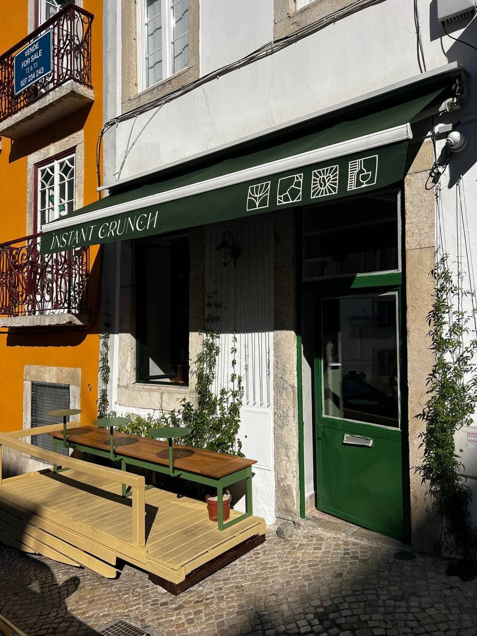 Instant Crunch: brunch & specialty coffee